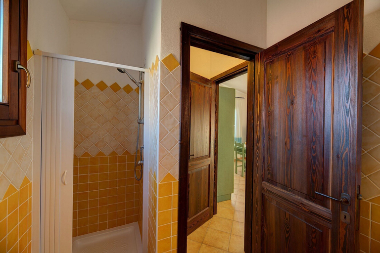 Bathroom 4, The Fantastic Residenza Badus Studio Sleeps 2 Num0829, Olbia-Tempio