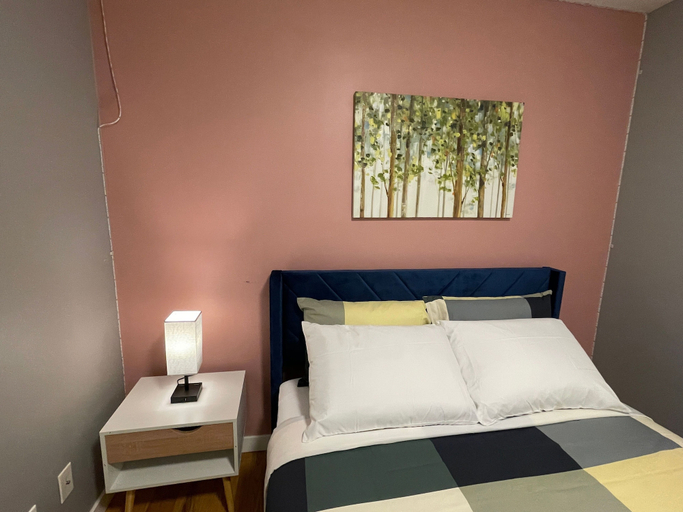 Room 3, Shibly's Retreat 2 Close to West Edmonton Mall, Division No. 11