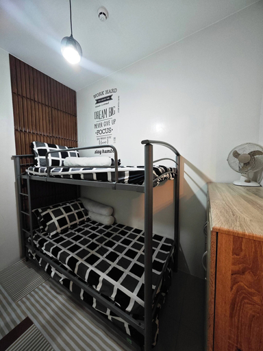 Bedroom 3, Luxurious and Cozy Condo in Quezon City With City View, Quezon City
