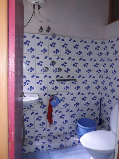 Bathroom 2, Sukhim Homestay, Darjiling