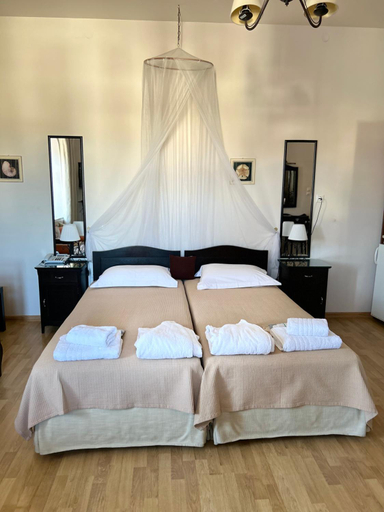 Bedroom 3, Archontiko Tsikari, North Aegean