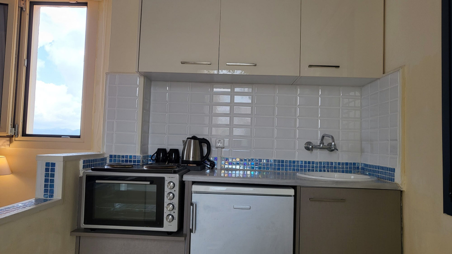 Others 4, Private Apartment Sea View, Crete