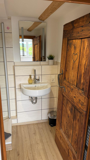 Bathroom 5, Landgasthof Zur alten Ulme, Rheinisch-Bergischer Kreis