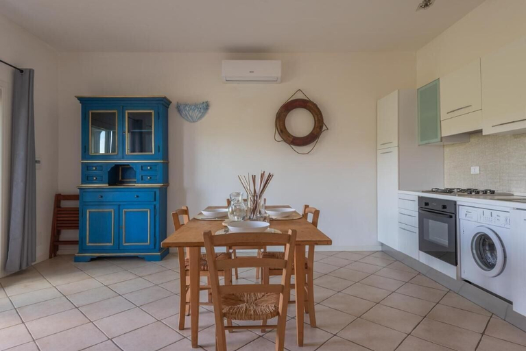 Private kitchen 2, Elegant Residence Ea Bianca 2 Bedroom Sleeps 6 Plus Extra bed Available, Olbia-Tempio