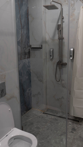 Bathroom 5, Palmira Hotel Bishkek, Bishkek