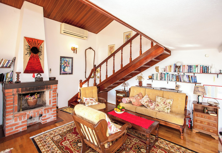 Others 5, Villa Masha is a Detached House, Very Finely Accommodating 6 to 7 Persons, Seget