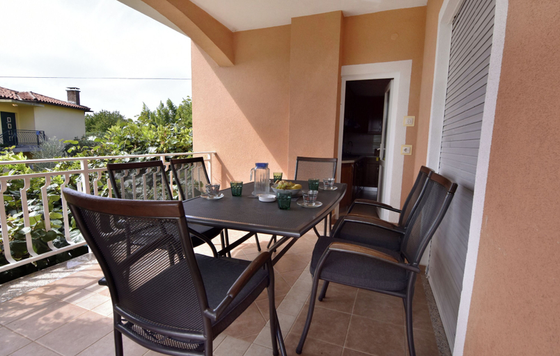 Balcony 4, Precious Accommodation for Four Guests in Umag, Umag