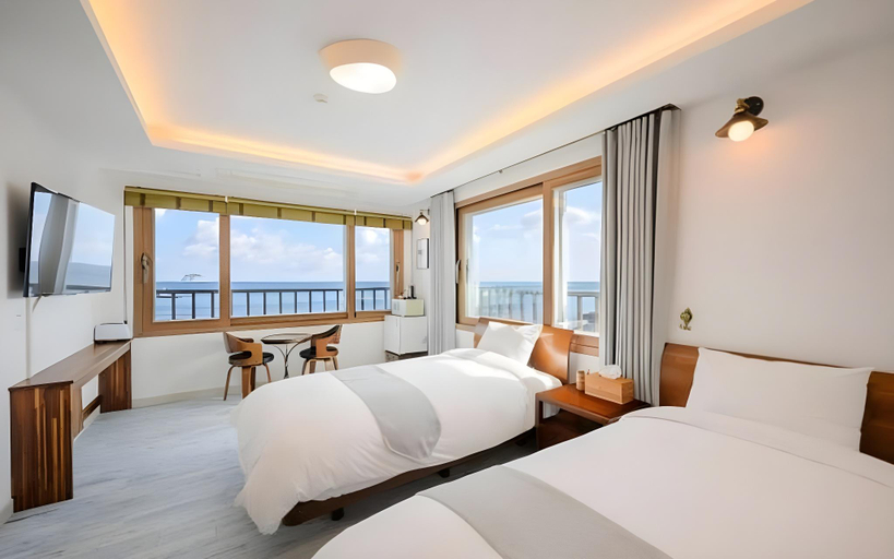Bedroom, Seogwipo Tov Pension, Seogwipo
