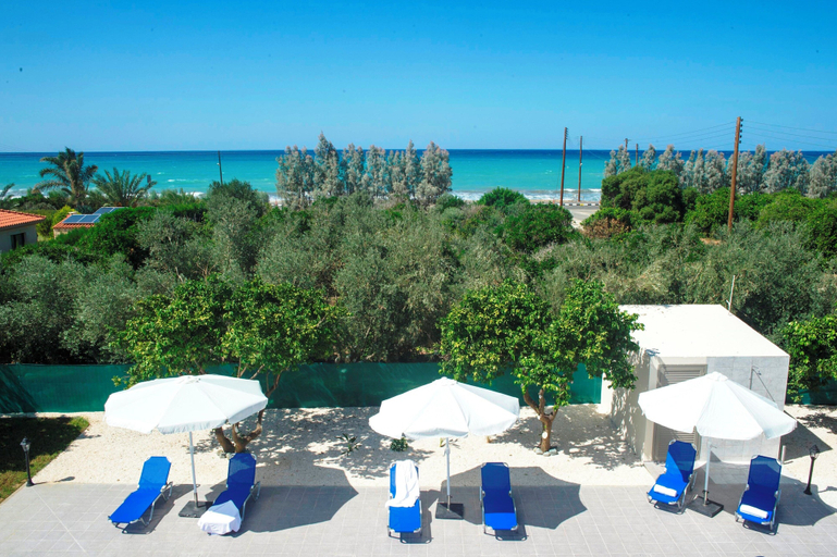 Others 4, Stunning new Beach Front Villa,1st Line to the Beach, Large Pool, Wonderful Area
