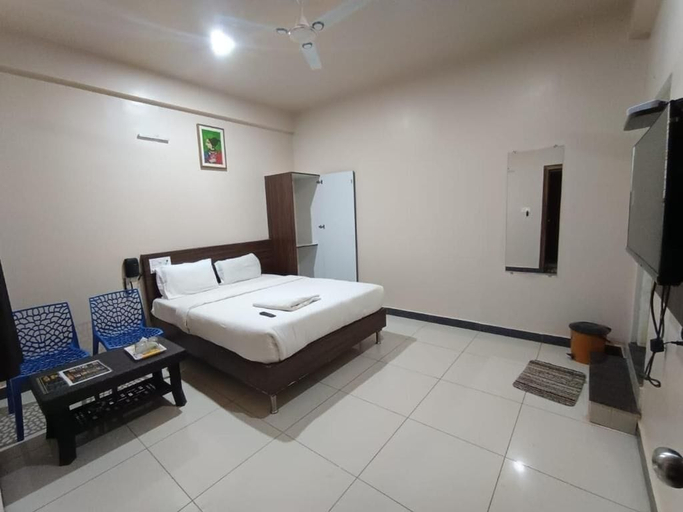 Room 4, Hotel Relax inn, Chikmagalur