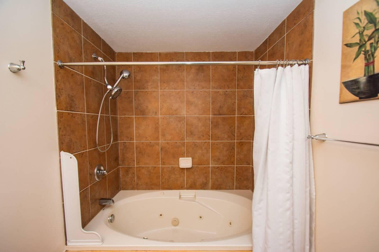 Bathroom 5, Golf View Escape, Sevier