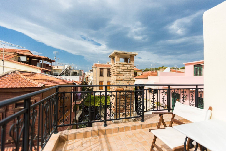Terrace/patio, Venetian Rimondi Fountain Mansion - Built In 1626, Crete
