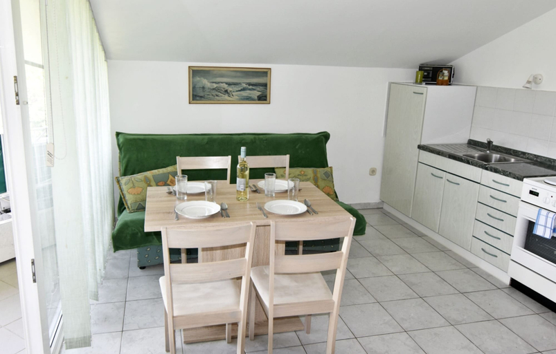 Dining room 5, Prime Location Apartment Nicely Equipped, Umag