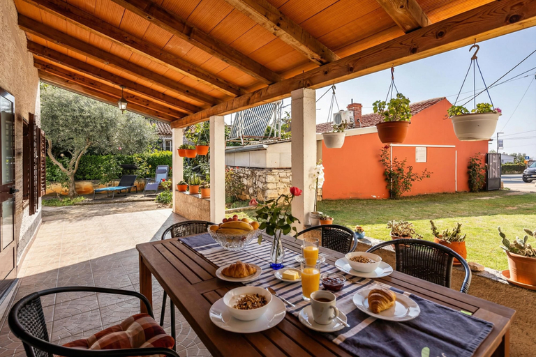 Outdoor dining 5, Lovely House Luiza, Poreč