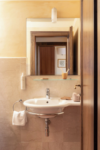 Bathroom 3, Villa San Filippo, Florence
