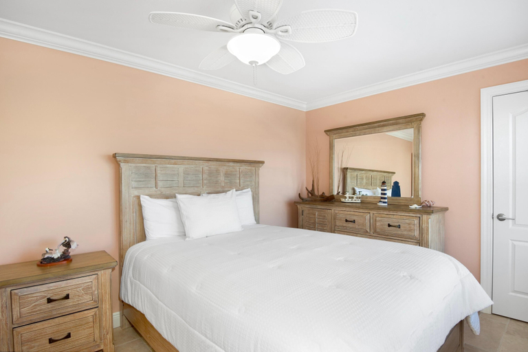 Bedroom 3, Bayview Sunset Getaway A, Lee