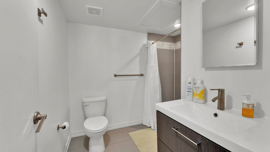 Bathroom 3, Apartmint at N 4th St Philadelphia, Philadelphia