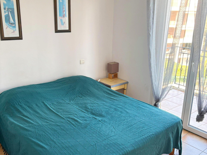 Room 5, Riviera Apartment by the Beach, Var