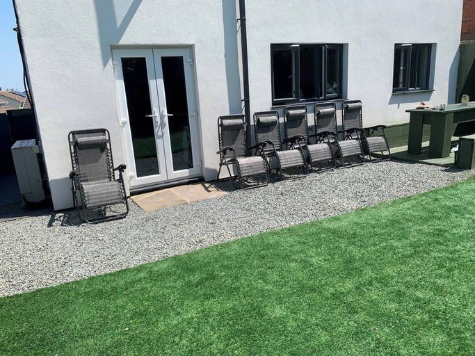 Terrace/patio, Spacious luxury house sleeps 8 Adults, Conwy