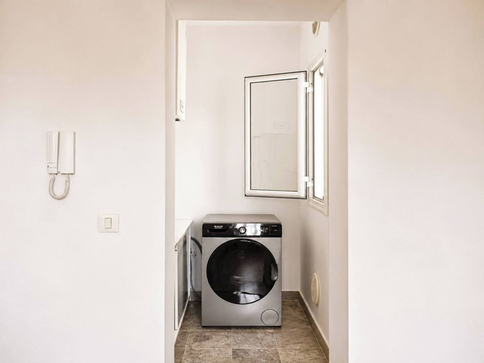 Laundry, Luxurious Villa in Gammarth With Private Pool and Garden Views, La Marsa