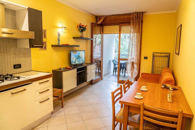 Living room, Comfortable Stay Near the Beach in Bibione, Venezia