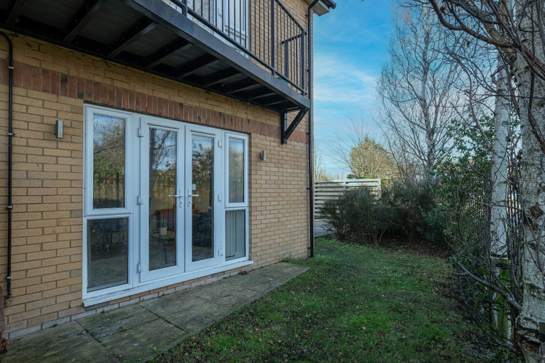 Exterior detail 4, Heathrow Living Apt  01 by 360 Stays, Surrey