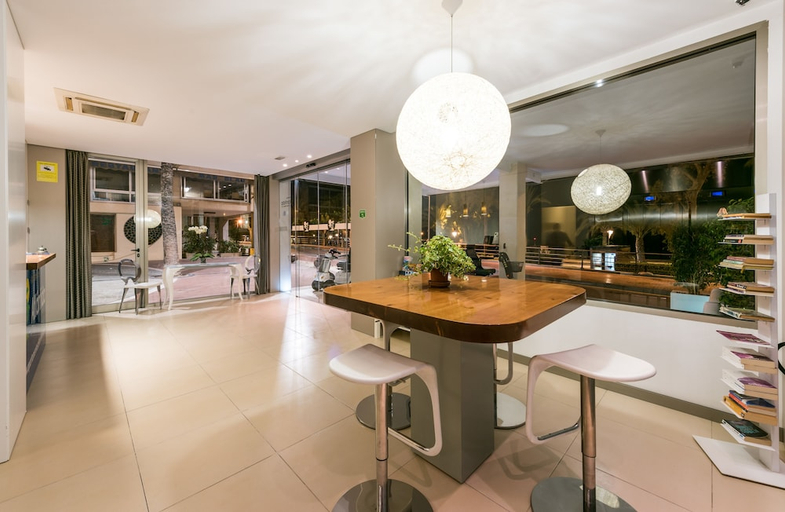 Food & Drinks, Apartamentos El Castell, Alicante