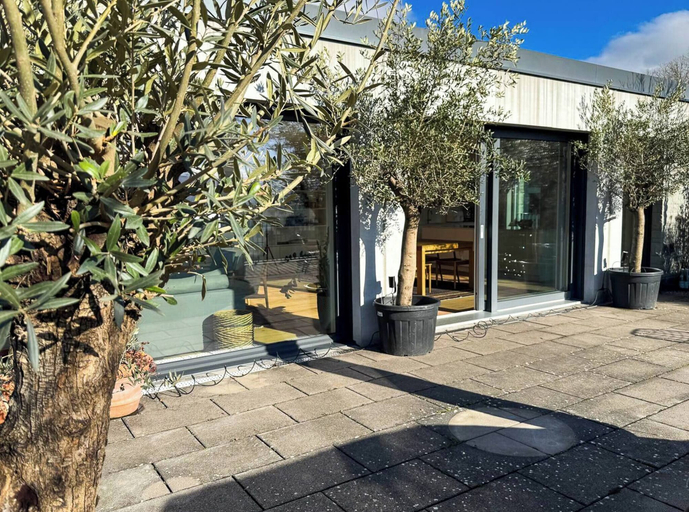 Exterior detail, Wonderful Attic Maisonette in Meilen With Stunning Lake Views, Meilen