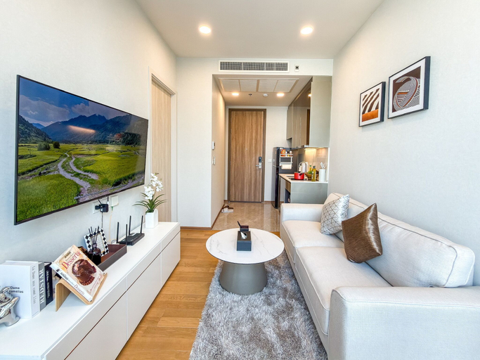 Living room 3, Best Siam Stay · Walk to Paragon and Centralworld, Ratchathewi
