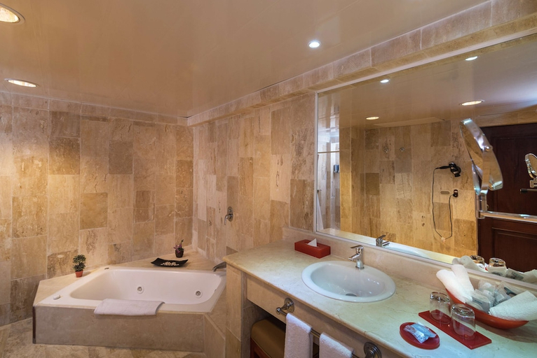 Bathroom 4, Occidental Caribe, Salvaleon de Higuey