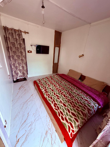 Bedroom 4, sonamarg snow view, Ganderbal