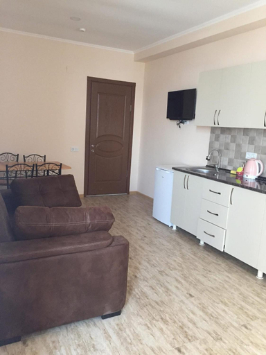 Others 4, Gold Star, Kobuleti