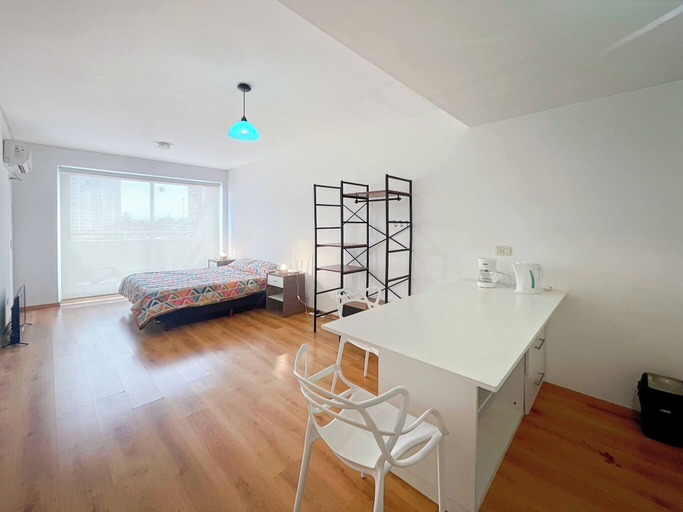 Dining room 5, Spacious Studio in San Telmo With Balcony, Gym & Pool, Distrito Federal