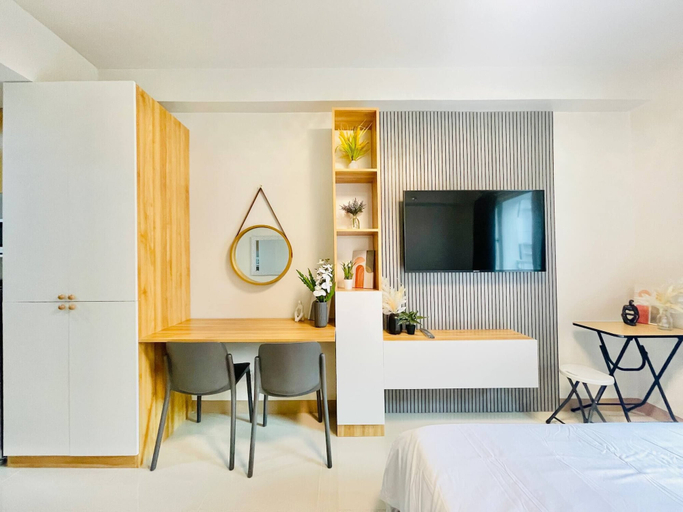 Room 2, SM6 Minimalist Comfort Near SM, Iloilo City