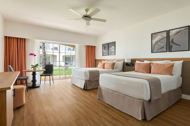 Others 3, Sunscape Coco Punta Cana, Salvaleon de Higuey