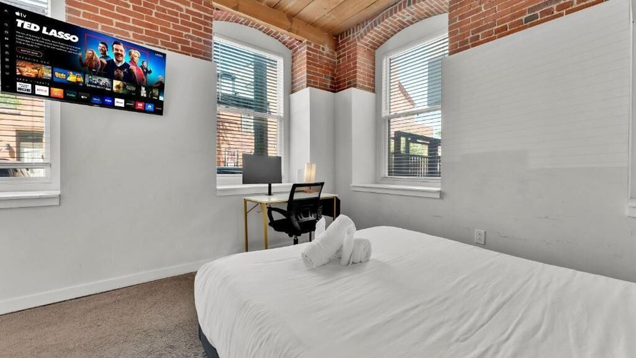Room 4, Apartmint at N 4th St Philadelphia, Philadelphia