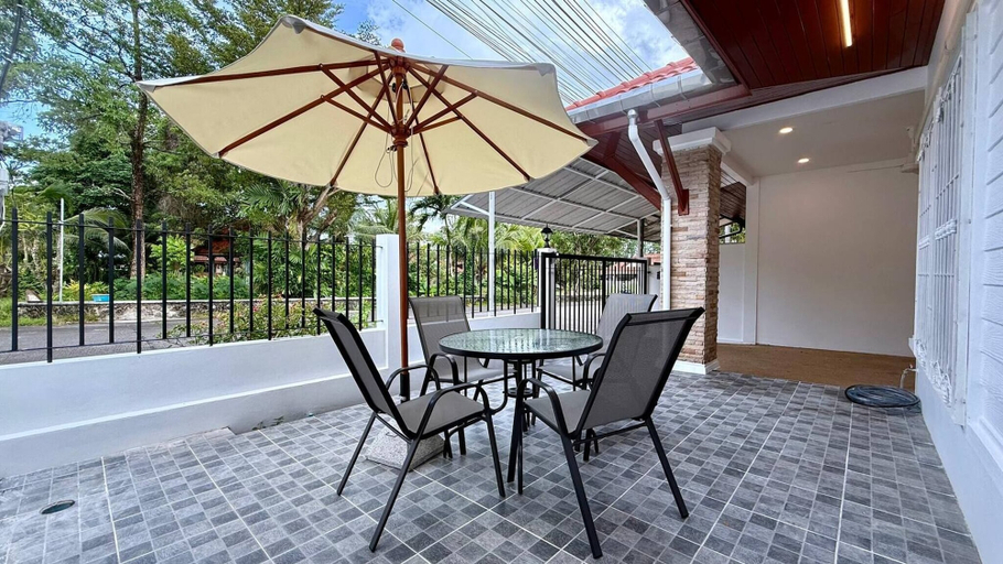 Outdoor dining 2, Secret Valley Near Phuket Town, Pulau Phuket