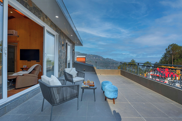 Terrace/patio 5, ELIVAAS Bask and Blessings 1 Room Suites, Solan