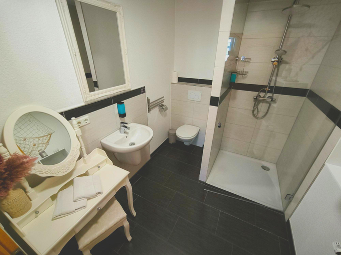Bathroom 3, Apartment Paris up to 3 people, Unstrut-Hainich-Kreis