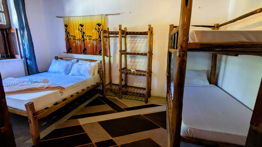 Room 5, Kay's Place Train House Jambo, Mjini