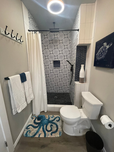 Bathroom 5, Stylish Condos in Galveston, Galveston
