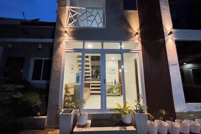 Exterior & Views 2, RedDoorz @ Alejandro's Suites & Venue, Valencia City
