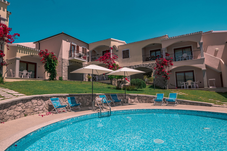 Pool 5, The Fantastic Residenza Badus Studio Sleeps 2 Num0829, Olbia-Tempio
