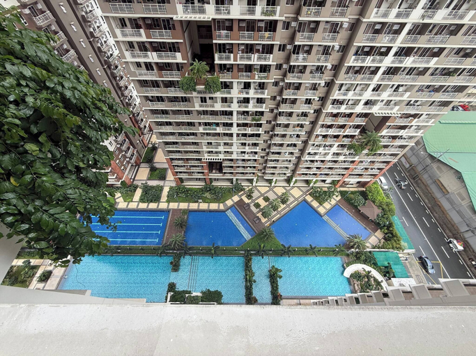 Pool 4, Aesthetic Cozy Apartment Condo With Pool Balcony & Deck, Pasig City