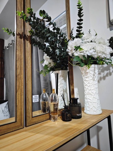 Others 5, Luxurious and Cozy Condo in Quezon City With City View, Quezon City