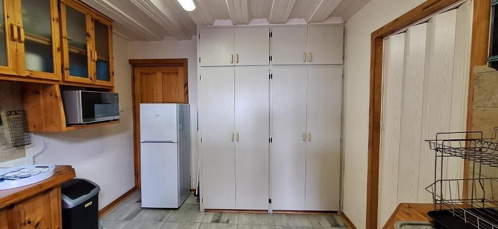 Private kitchen, Anca on C With Seaview, Eden