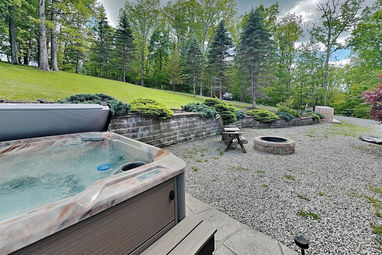 Sport & Beauty 4, The Old World Chalet by Taylor Made Deep Creek, Garrett