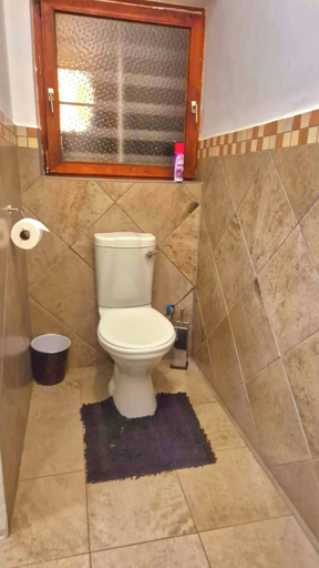 Bathroom 3, The Cozy Three Bedroom Home With Back up Water, City of Johannesburg