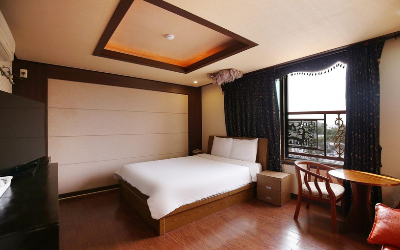 Bedroom, Anmyeondo Haesong, Taean