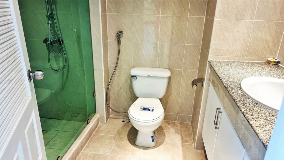 Bathroom 5, Sea View Studio at View Talay 5D With Large Balcony, Pattaya